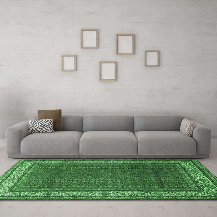 Machine Washable Persian Emerald Green Traditional Area Rugs in a Living Room,, wshtr1579emgrn