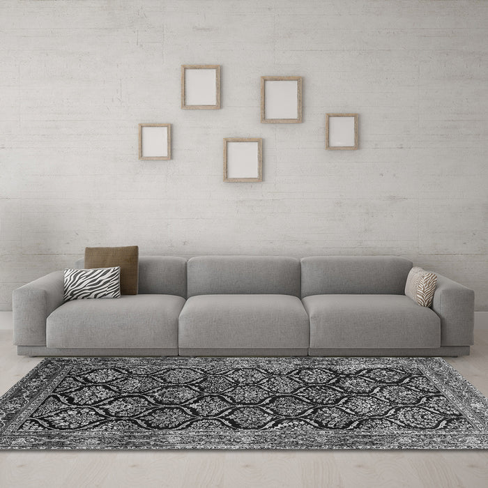 Machine Washable Persian Gray Traditional Rug in a Living Room,, wshtr1581gry