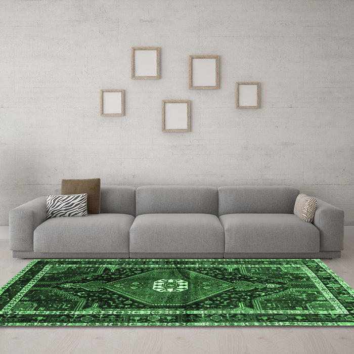 Machine Washable Persian Emerald Green Traditional Area Rugs in a Living Room,, wshtr158emgrn