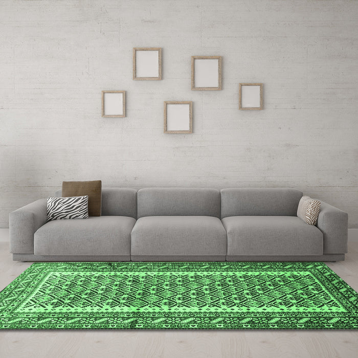 Machine Washable Persian Emerald Green Traditional Area Rugs in a Living Room,, wshtr1590emgrn