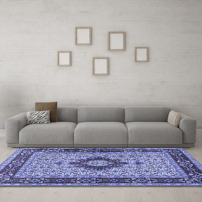 Machine Washable Persian Blue Traditional Rug in a Living Room, wshtr1591blu