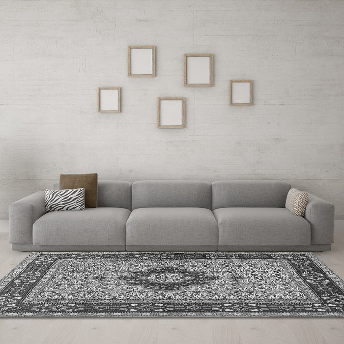 Machine Washable Persian Gray Traditional Rug in a Living Room,, wshtr1591gry