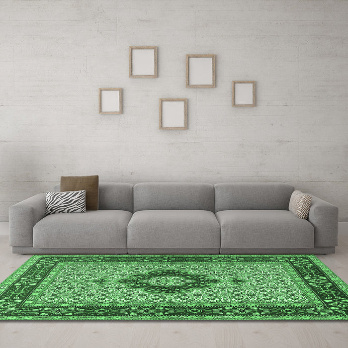 Machine Washable Persian Emerald Green Traditional Area Rugs in a Living Room,, wshtr1591emgrn