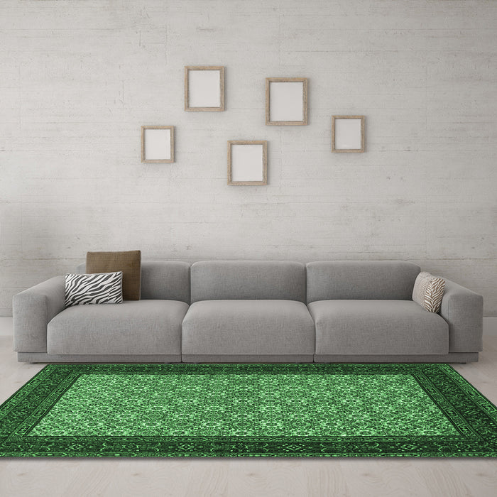 Machine Washable Persian Emerald Green Traditional Area Rugs in a Living Room,, wshtr1593emgrn