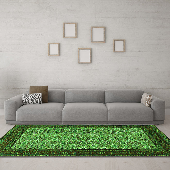 Machine Washable Persian Green Traditional Area Rugs in a Living Room,, wshtr1593grn