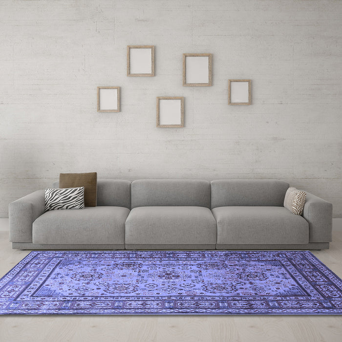 Machine Washable Persian Blue Traditional Rug in a Living Room, wshtr1596blu