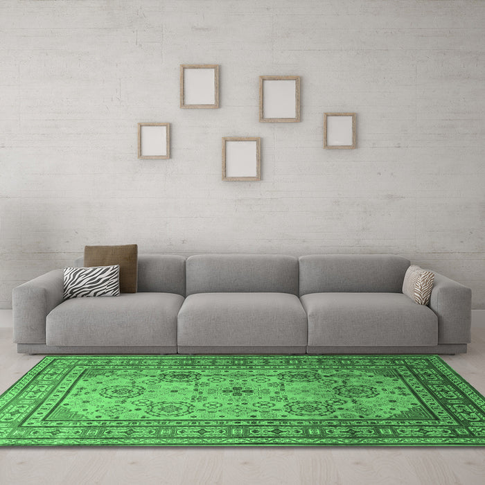 Machine Washable Persian Emerald Green Traditional Area Rugs in a Living Room,, wshtr1596emgrn