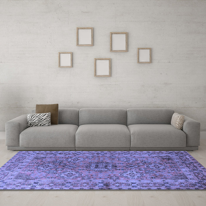 Machine Washable Persian Blue Traditional Rug in a Living Room, wshtr1598blu
