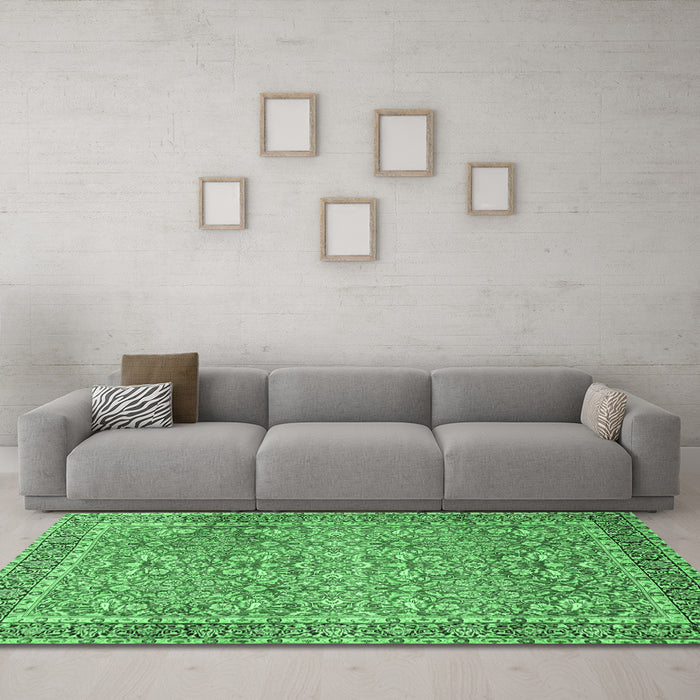 Machine Washable Persian Emerald Green Traditional Area Rugs in a Living Room,, wshtr1599emgrn
