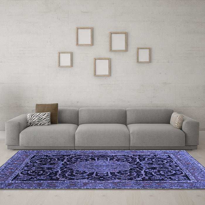 Machine Washable Medallion Blue Traditional Rug in a Living Room, wshtr15blu