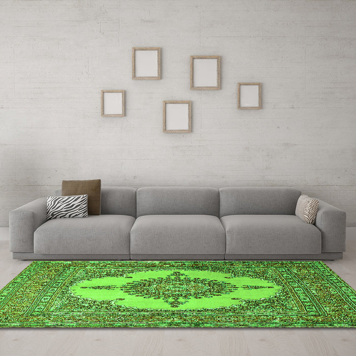 Machine Washable Medallion Green Traditional Area Rugs in a Living Room,, wshtr1601grn