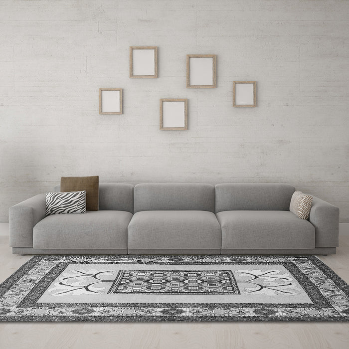 Machine Washable Persian Gray Traditional Rug in a Living Room,, wshtr1604gry