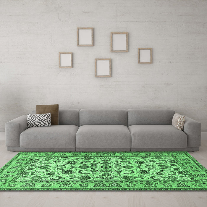 Machine Washable Persian Emerald Green Traditional Area Rugs in a Living Room,, wshtr1605emgrn