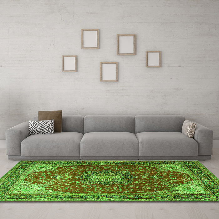Machine Washable Medallion Green Traditional Area Rugs in a Living Room,, wshtr1609grn