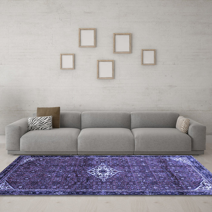 Machine Washable Persian Blue Traditional Rug in a Living Room, wshtr160blu