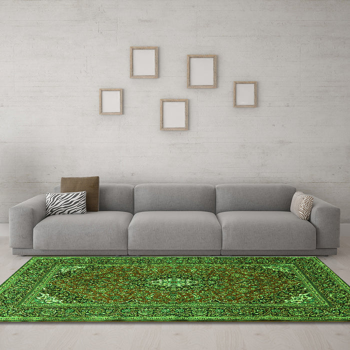 Machine Washable Medallion Green Traditional Area Rugs in a Living Room,, wshtr1611grn