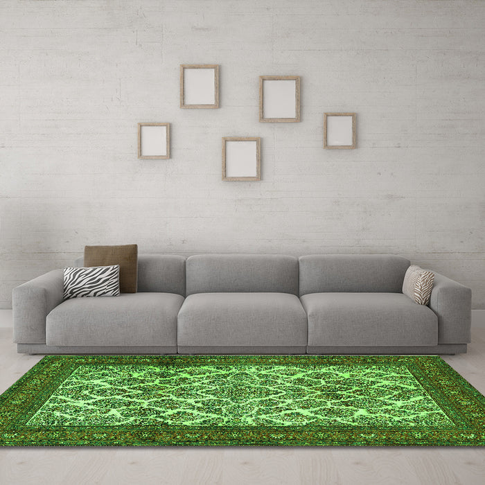 Machine Washable Persian Green Traditional Area Rugs in a Living Room,, wshtr1612grn