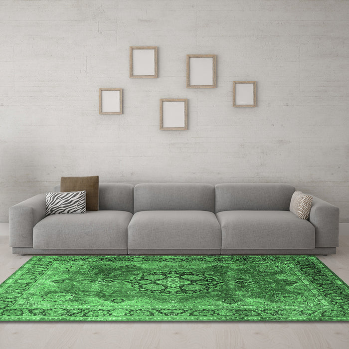 Machine Washable Medallion Emerald Green Traditional Area Rugs in a Living Room,, wshtr1613emgrn