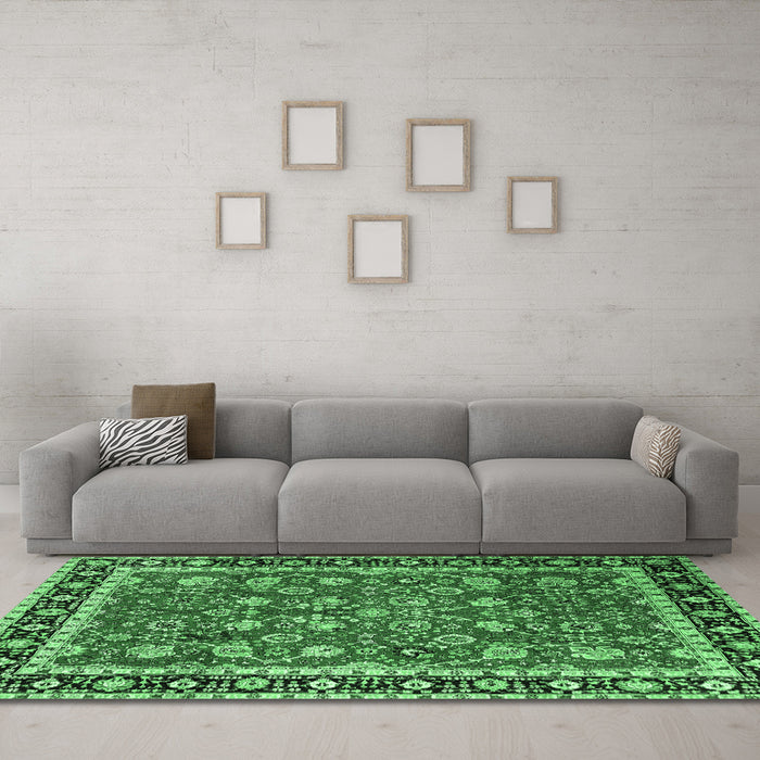 Machine Washable Persian Emerald Green Traditional Area Rugs in a Living Room,, wshtr1614emgrn