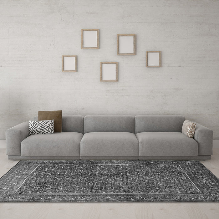 Machine Washable Persian Gray Traditional Rug in a Living Room,, wshtr1616gry