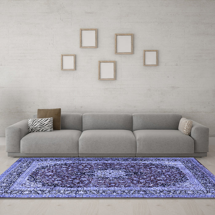 Machine Washable Persian Blue Traditional Rug in a Living Room, wshtr1617blu