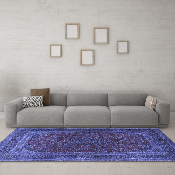 Machine Washable Medallion Blue Traditional Rug in a Living Room, wshtr1620blu