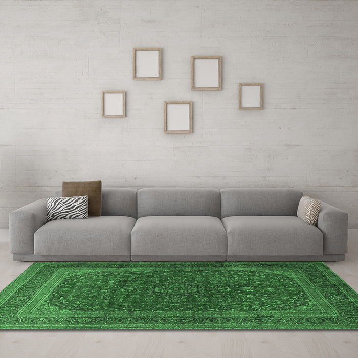 Machine Washable Medallion Emerald Green Traditional Area Rugs in a Living Room,, wshtr1620emgrn