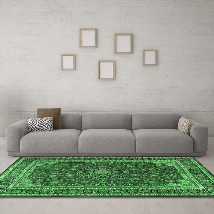 Machine Washable Medallion Emerald Green Traditional Area Rugs in a Living Room,, wshtr1621emgrn