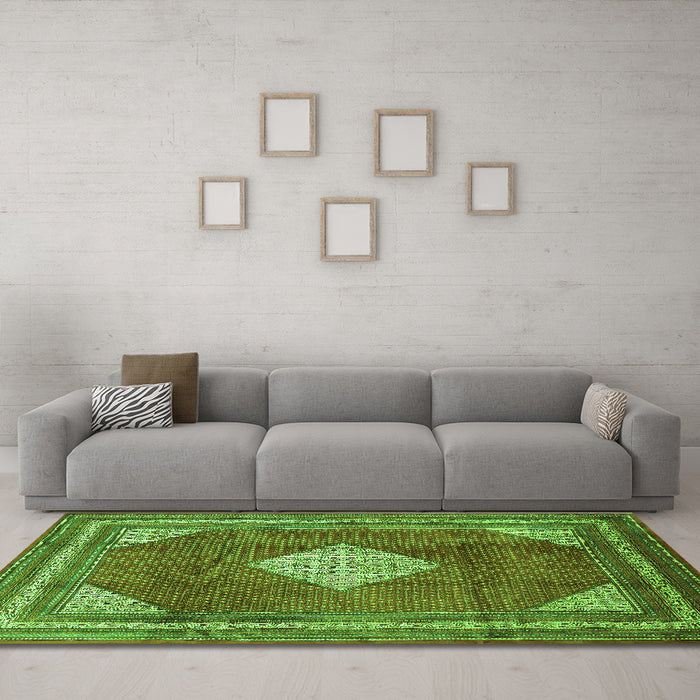 Machine Washable Medallion Green Traditional Area Rugs in a Living Room,, wshtr1626grn