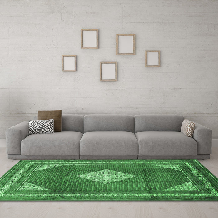 Machine Washable Medallion Emerald Green Traditional Area Rugs in a Living Room,, wshtr1626emgrn