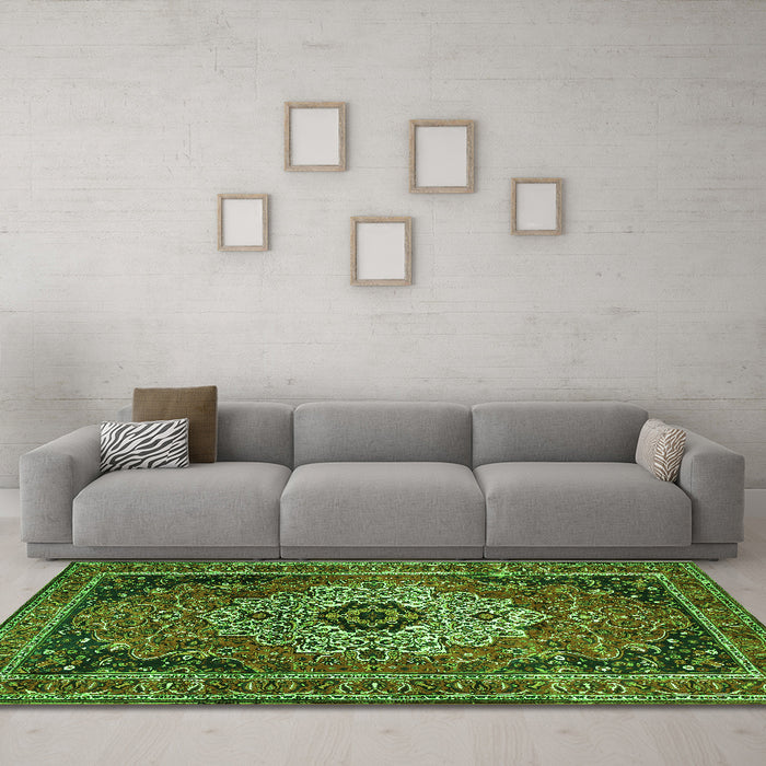 Machine Washable Medallion Green Traditional Area Rugs in a Living Room,, wshtr1627grn