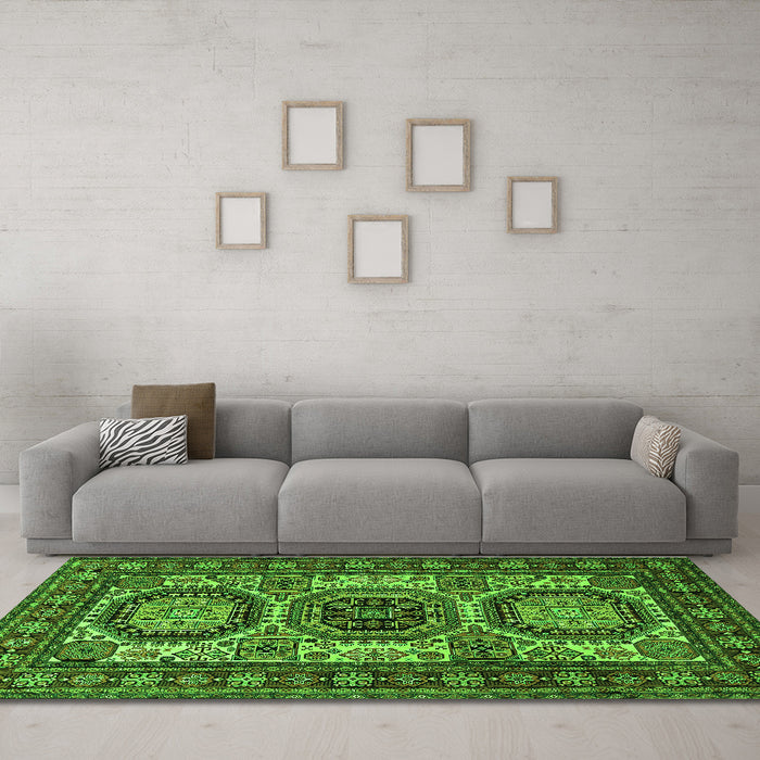 Machine Washable Persian Green Traditional Area Rugs in a Living Room,, wshtr1629grn