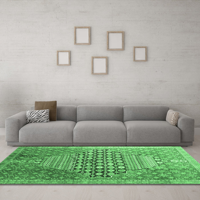 Machine Washable Persian Emerald Green Traditional Area Rugs in a Living Room,, wshtr162emgrn