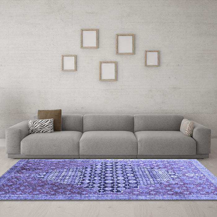 Machine Washable Persian Blue Traditional Rug in a Living Room, wshtr162blu