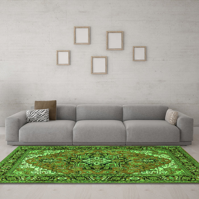 Machine Washable Persian Green Traditional Area Rugs in a Living Room,, wshtr1630grn