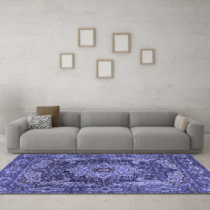 Machine Washable Persian Blue Traditional Rug in a Living Room, wshtr1631blu