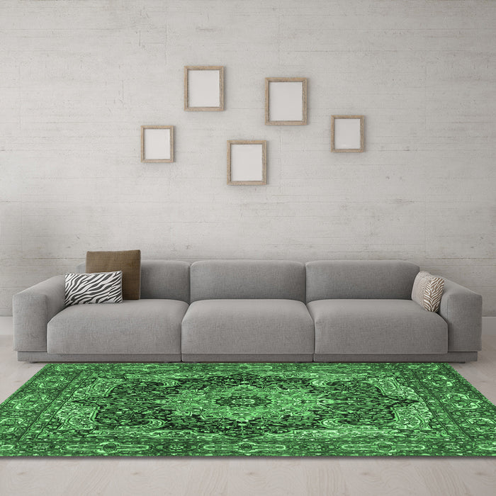 Machine Washable Persian Emerald Green Traditional Area Rugs in a Living Room,, wshtr1631emgrn