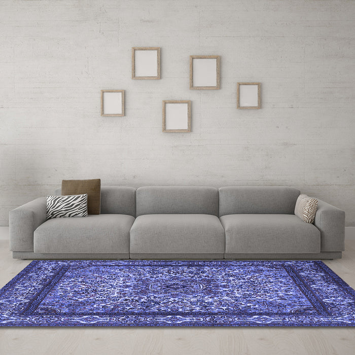 Machine Washable Persian Blue Traditional Rug in a Living Room, wshtr1632blu