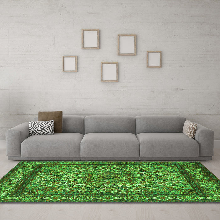 Machine Washable Persian Green Traditional Area Rugs in a Living Room,, wshtr1632grn