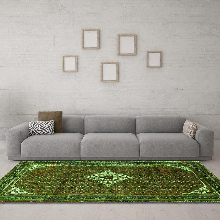 Machine Washable Persian Green Traditional Area Rugs in a Living Room,, wshtr1636grn