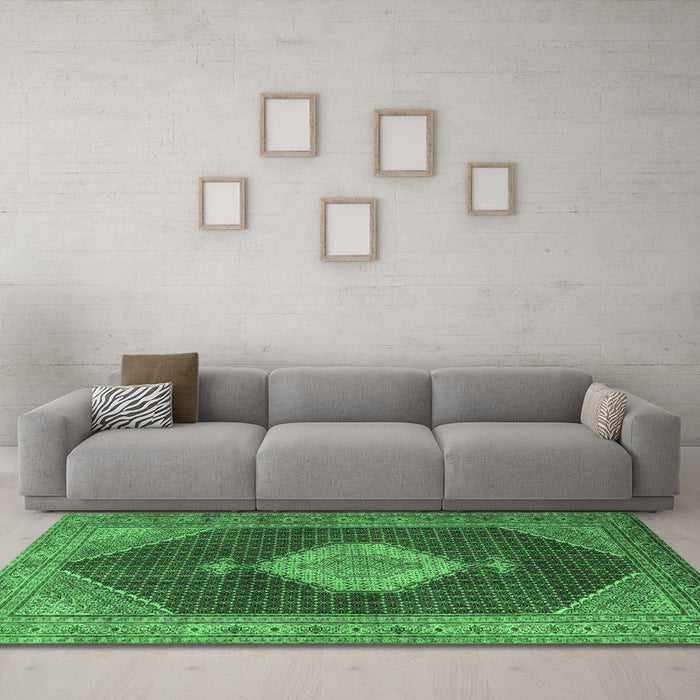 Machine Washable Medallion Emerald Green Traditional Area Rugs in a Living Room,, wshtr1639emgrn