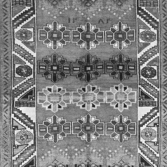 Serging Thickness of Machine Washable Persian Gray Traditional Rug, wshtr163gry