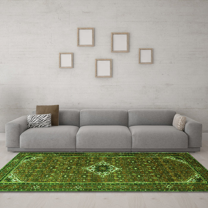 Machine Washable Persian Green Traditional Area Rugs in a Living Room,, wshtr1641grn