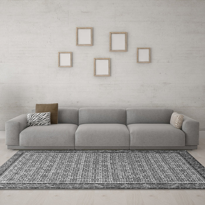 Machine Washable Persian Gray Traditional Rug in a Living Room,, wshtr1642gry