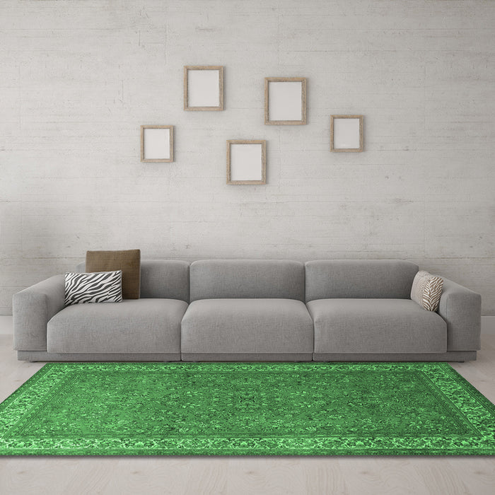 Machine Washable Persian Emerald Green Traditional Area Rugs in a Living Room,, wshtr1646emgrn