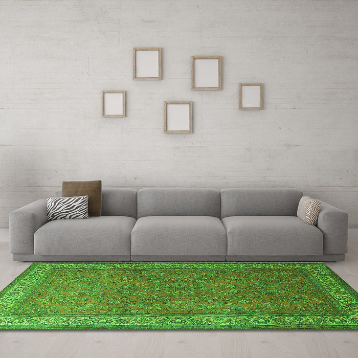 Machine Washable Persian Green Traditional Area Rugs in a Living Room,, wshtr1646grn