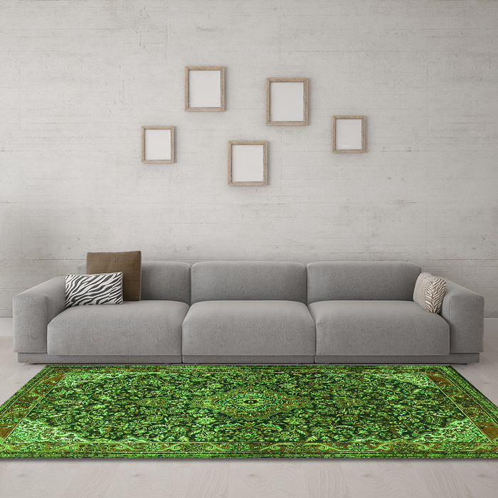 Machine Washable Medallion Green Traditional Area Rugs in a Living Room,, wshtr1648grn