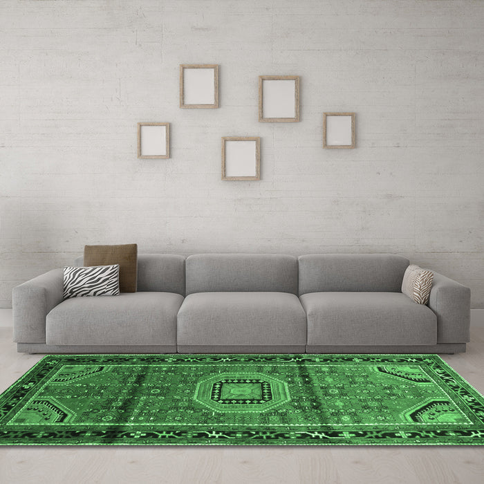 Machine Washable Persian Emerald Green Traditional Area Rugs in a Living Room,, wshtr164emgrn
