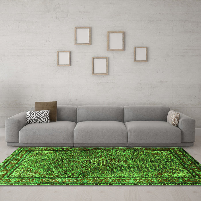 Machine Washable Persian Green Traditional Area Rugs in a Living Room,, wshtr1654grn
