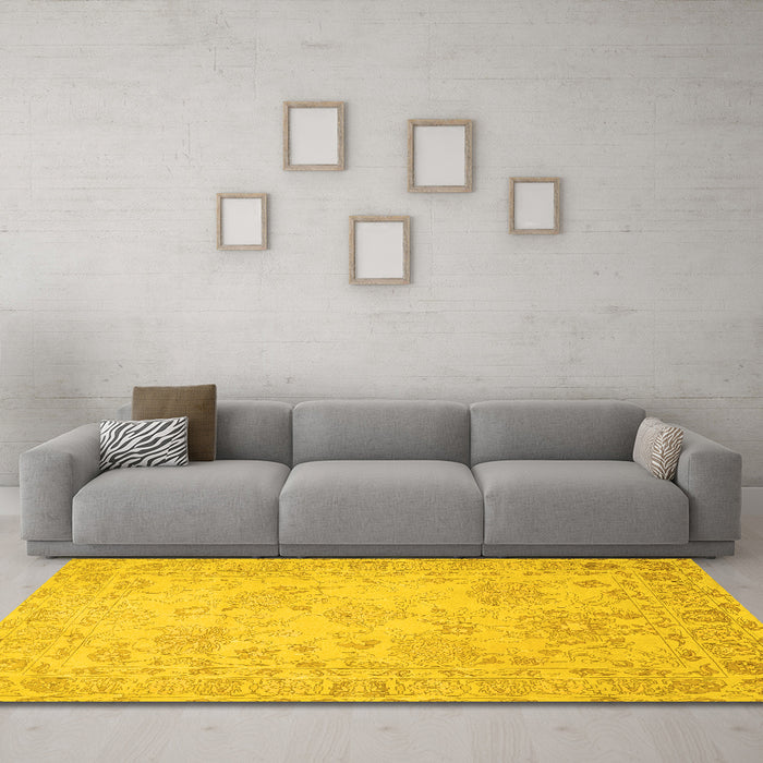 Machine Washable Persian Yellow Traditional Rug in a Living Room, wshtr1655yw